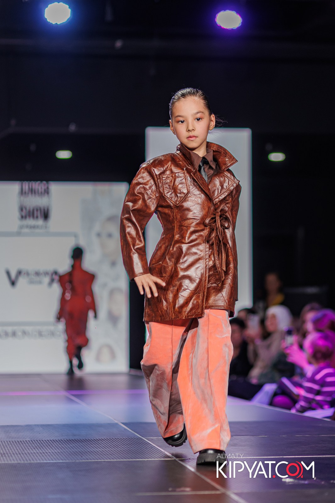 JUNIOR MODELS SHOW В РАМКАХ БЛАГОТВОРИТЕЛЬНОГО ПРОЕКТА МОДА ЗА СЧАСТЬЕ ДЕТЕЙ. КИПЯТКОМ АЛМАТЫ!