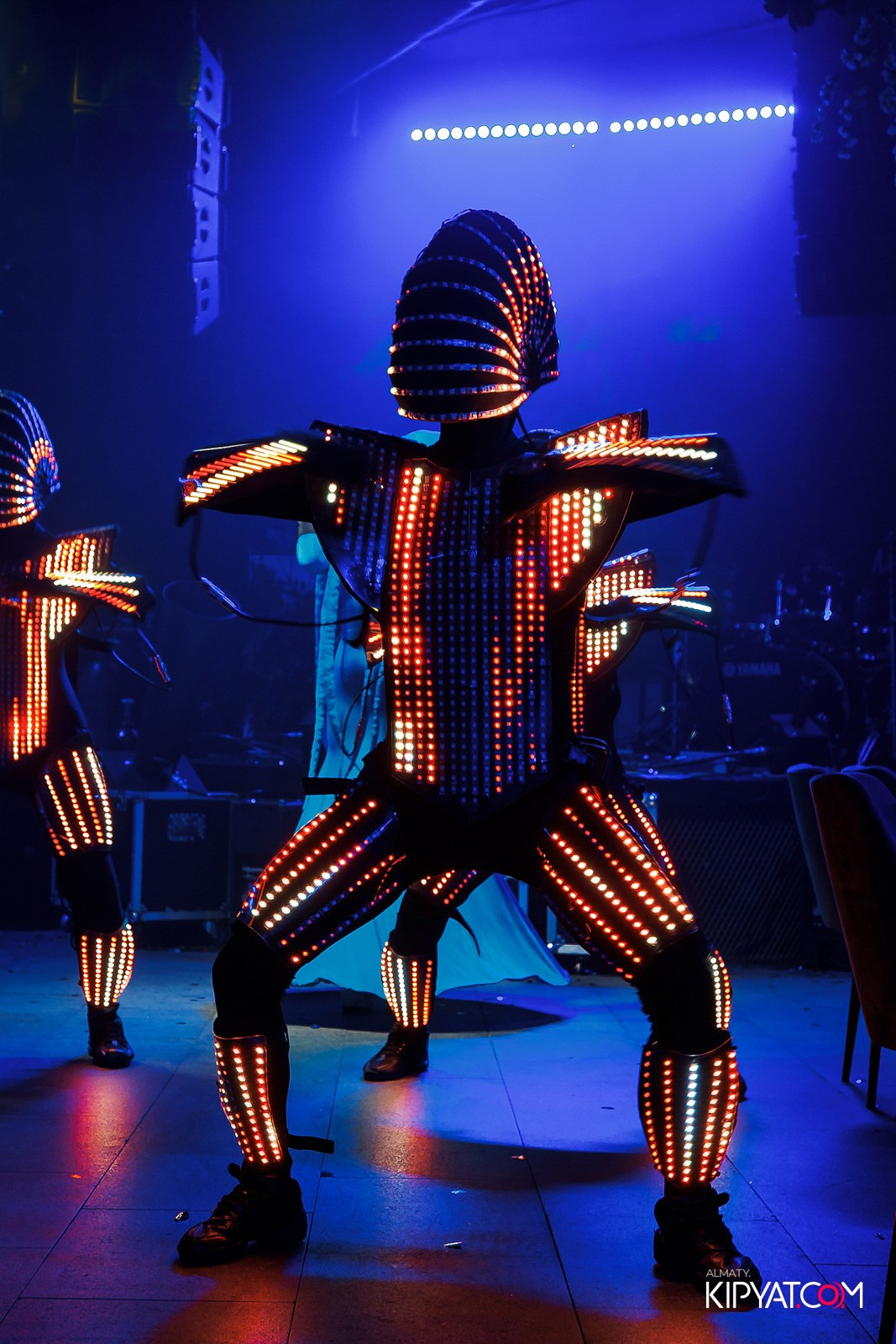 FRIENDS BAR & TERRACE. КИПЯТКОМ АЛМАТЫ!