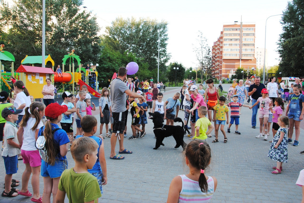 Праздник с пуделем. Фотостудия Портрет Свадебный и семейный фотограф в Рязани