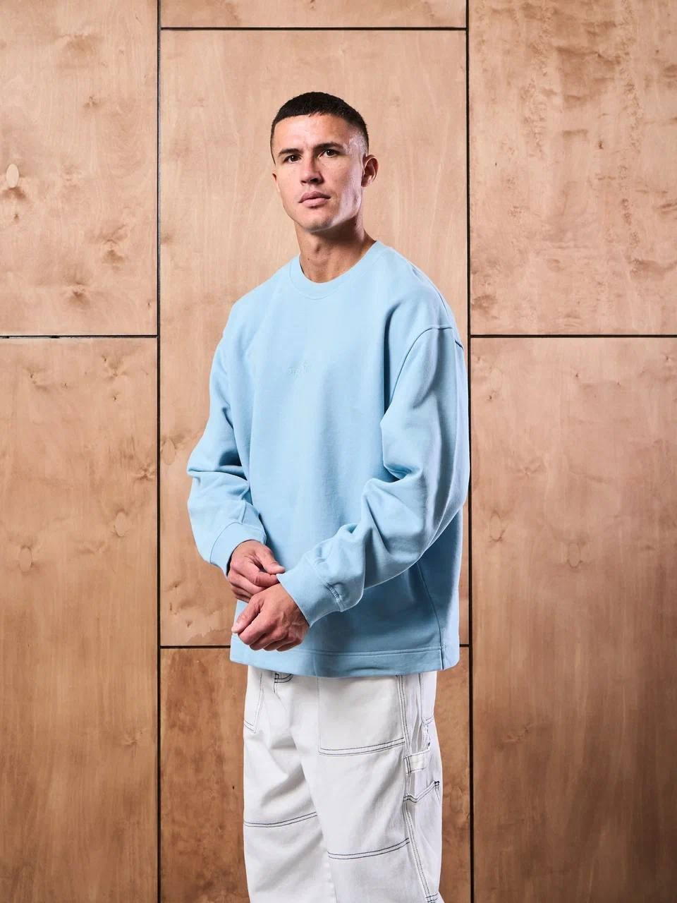 Олег — модель ТМ Продакшн для маркетплейсов. ТМ Продакшн — Съемка для маркетплейсов в Москве