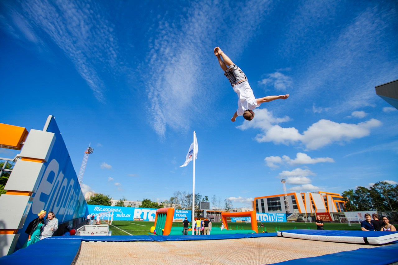 Командообразующее. Фотограф событий, Максим Романенко