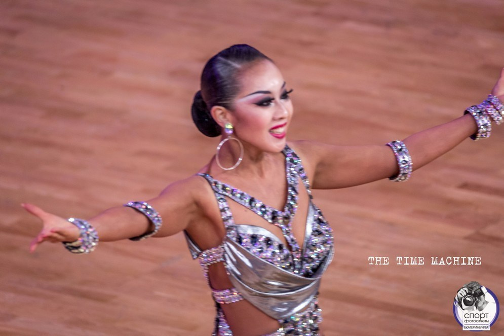 DANCE. Фотограф для маркетплейсов Михаил Бове