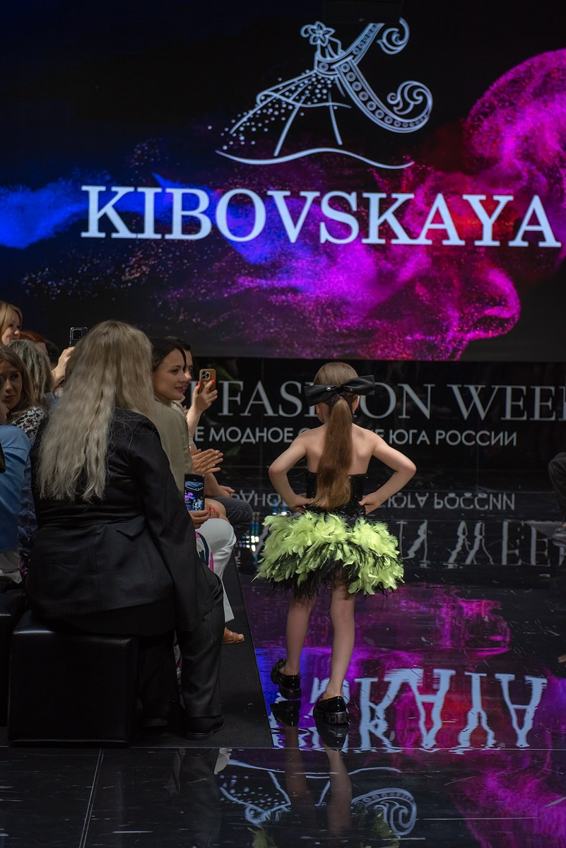 SochiFashionWeek2024 дизайнер Кибовская. Семейный и коммерческий фотограф в Сочи Александр Бодунов