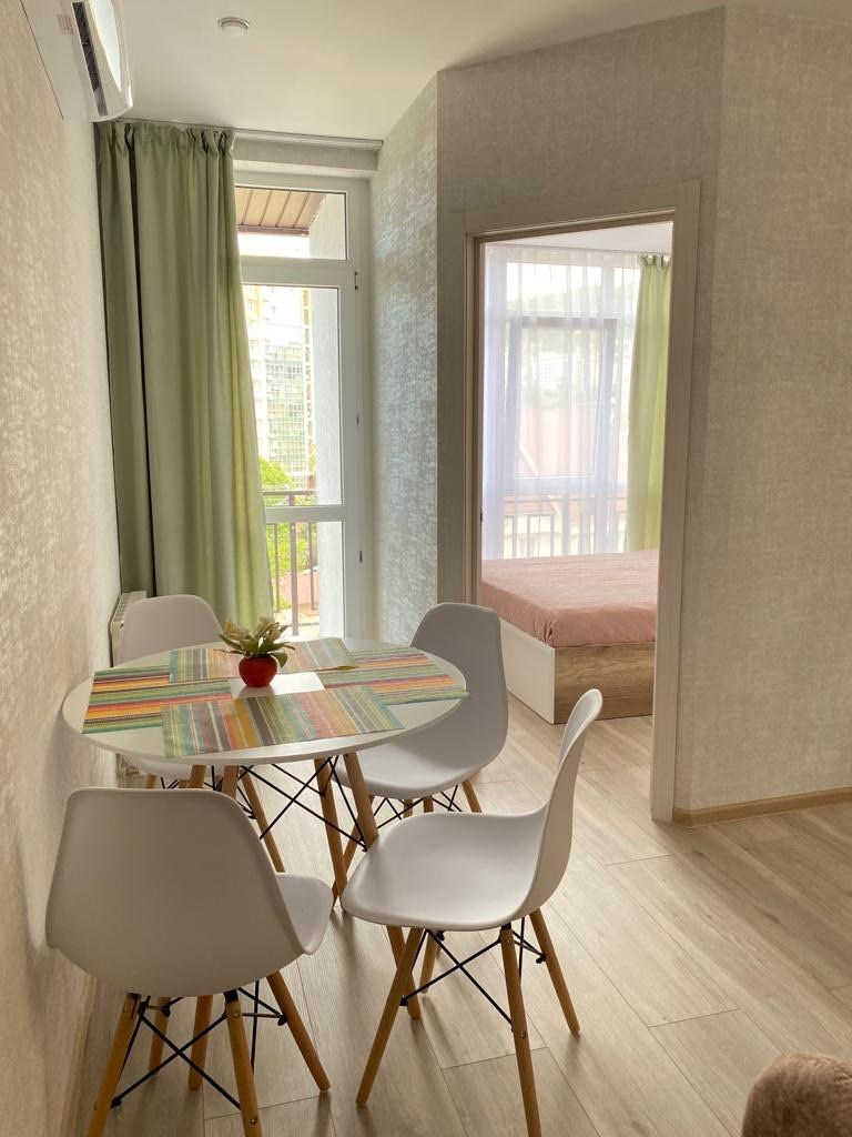 Уютная, новая 1-комнатная квартира в центральном районе Сочи рядом с морем!. Квартиры посуточно, длительно в Сочи, LARA APART GROUP