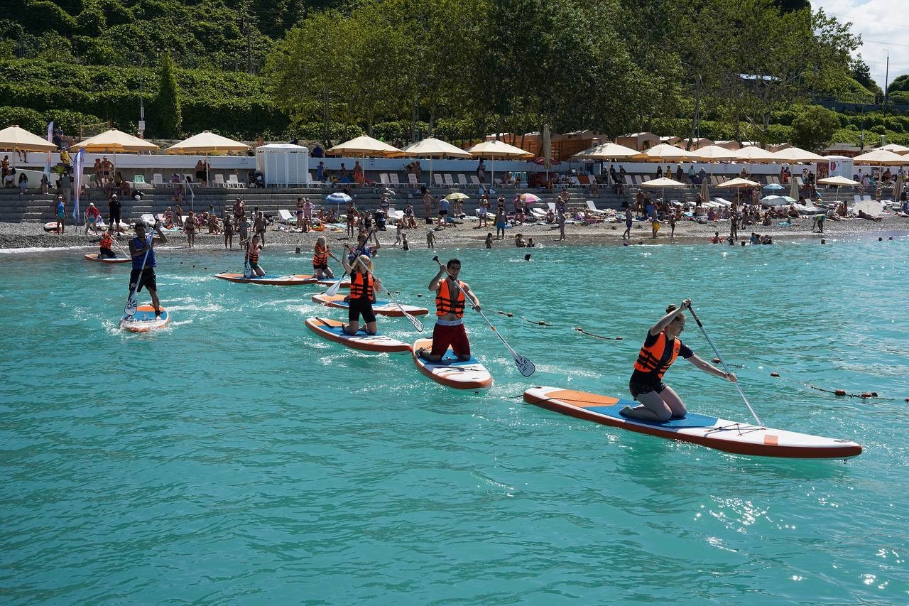 Уютная, светлая квартира в центральном районе Сочи рядом с морем!. Квартиры посуточно, длительно в Сочи, LARA APART GROUP