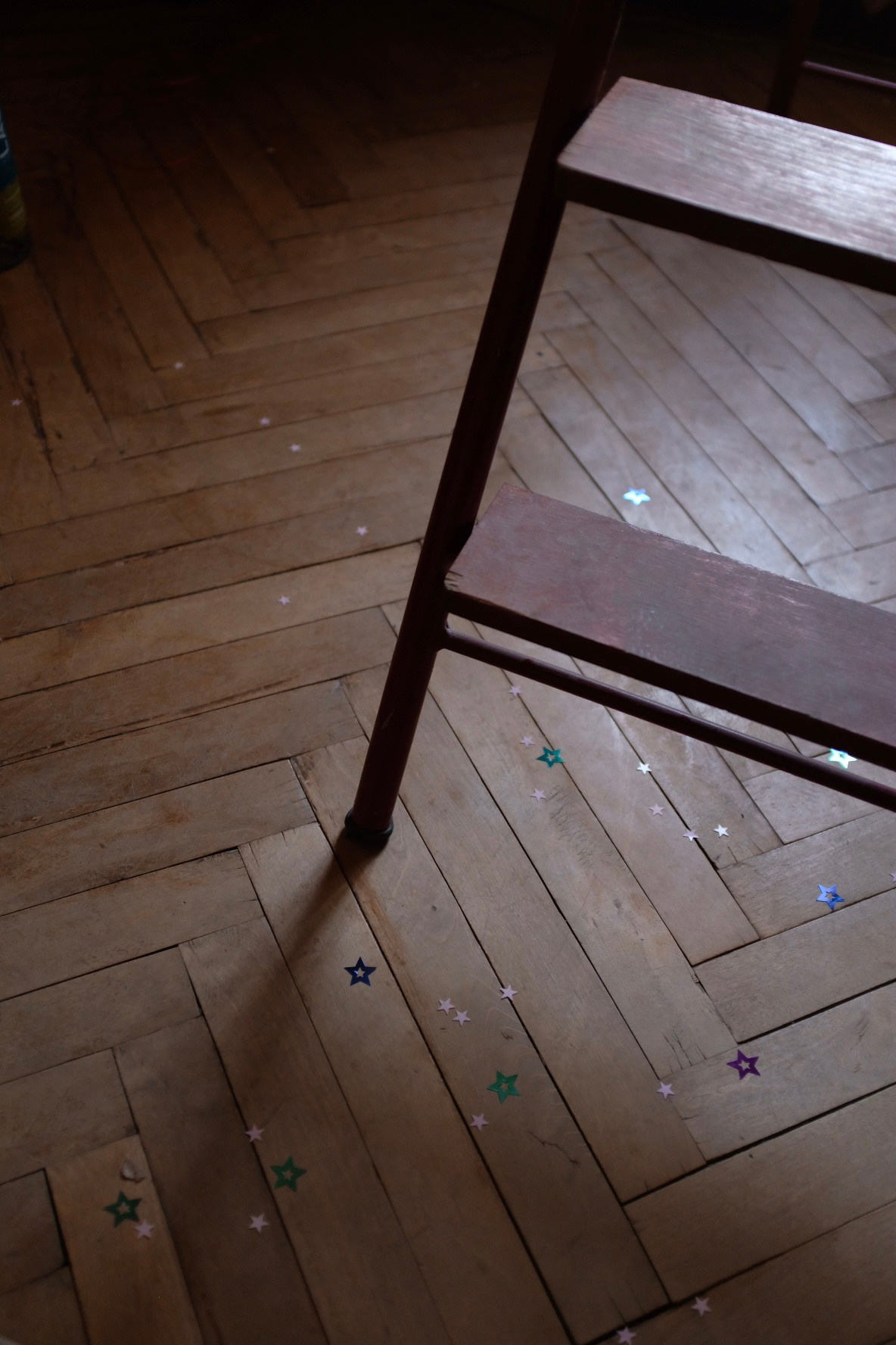 Там, где останется прошлое. Asya Bobritskaya is a multidisciplinary artist