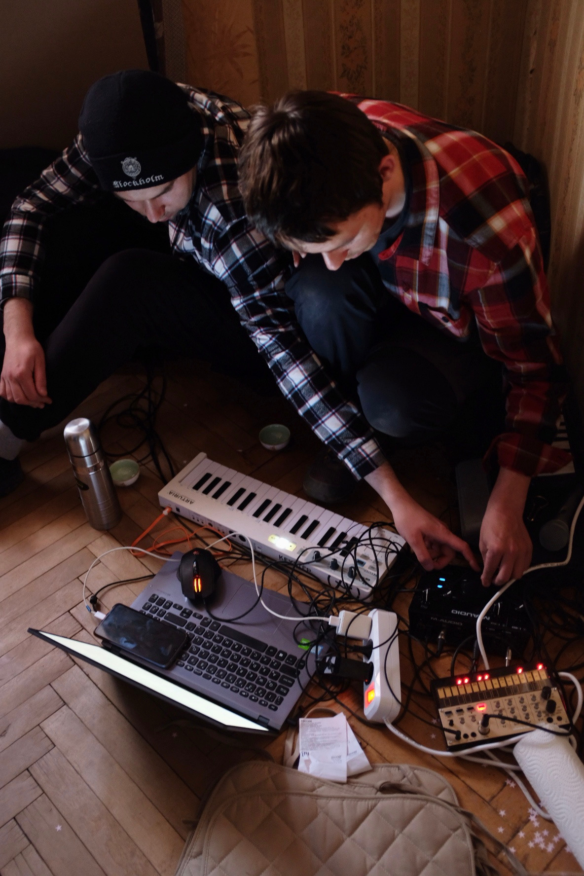 Там, где останется прошлое. Asya Bobritskaya is a multidisciplinary artist