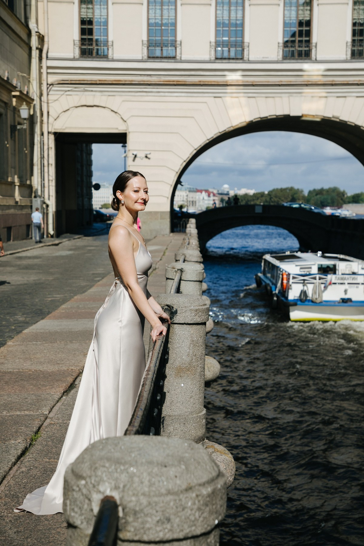 свадебная церемония, свадебный день, свадебное платье, свадебный банкет, свадебный фотограф, свадебная флористика, свадебный торт, свадебные традиции, свадебный декор, свадебная музыка, свадьба в стиле, свадебный салон, свадебные аксессуары, свадебный тост, свадебный ритуал, свадебные украшения, свадебный персонал.