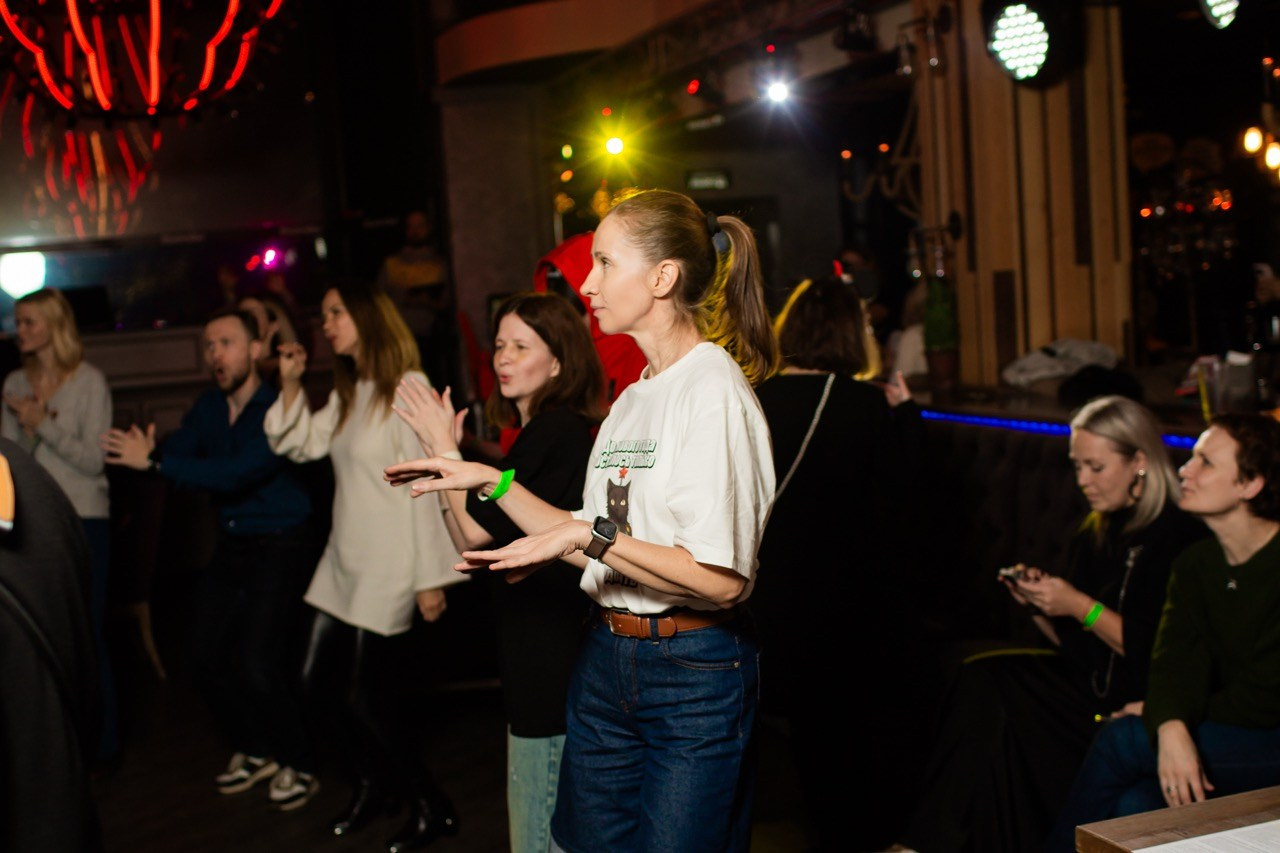 LЮSTRA bar 10.12.2025. Московская кавер-группа BankBand