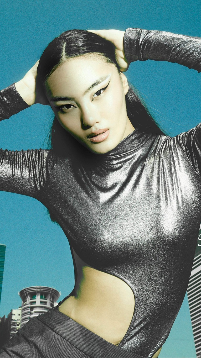 Sanny. N10 MODEL MANAGEMENT