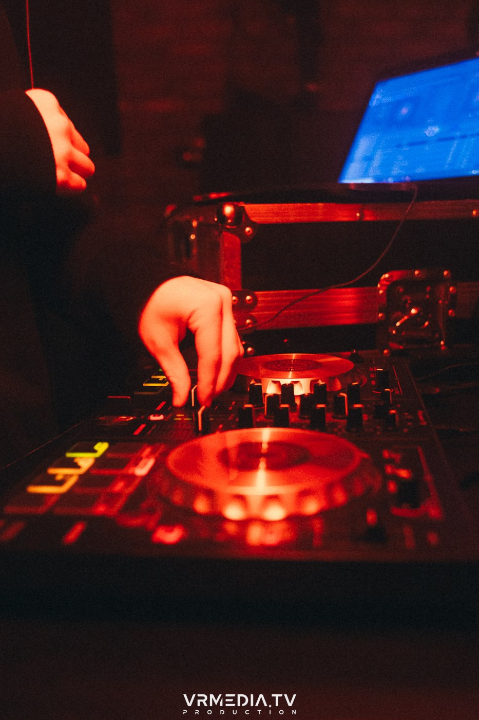 WEEKEND HALL в культурном пространстве «Редакция»