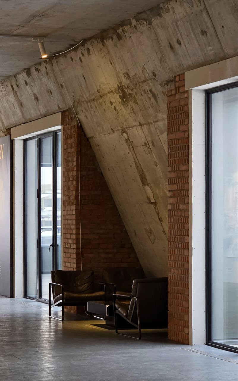 Дом с Атлантами. Фотограф Иван Антонов