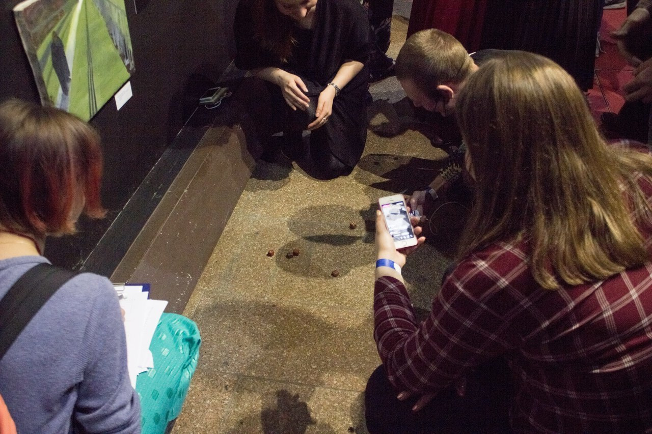 Акцион Кости. Акцион Кости - это игра на произведения искусства