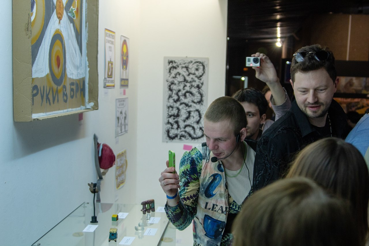 Акцион Кости. Акцион Кости - это игра на произведения искусства