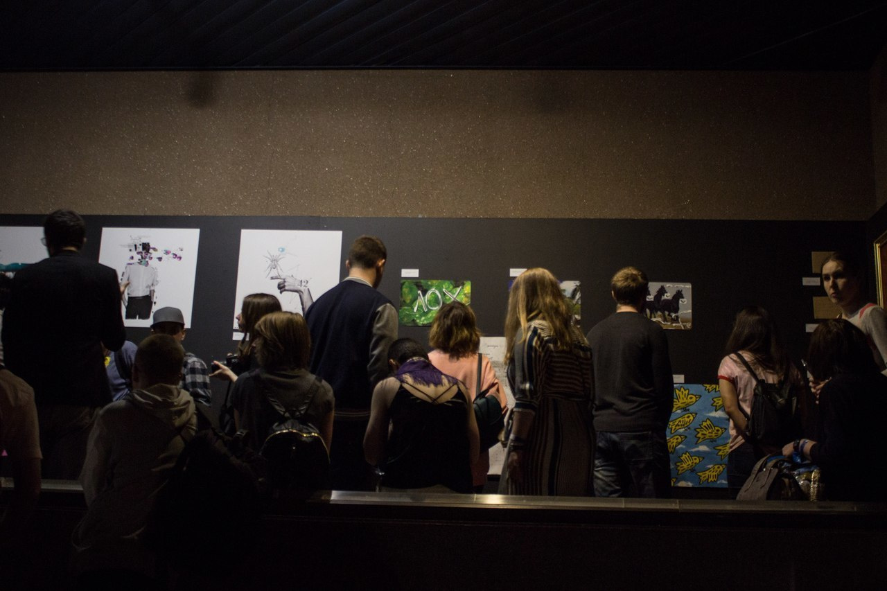 Акцион Кости. Акцион Кости - это игра на произведения искусства