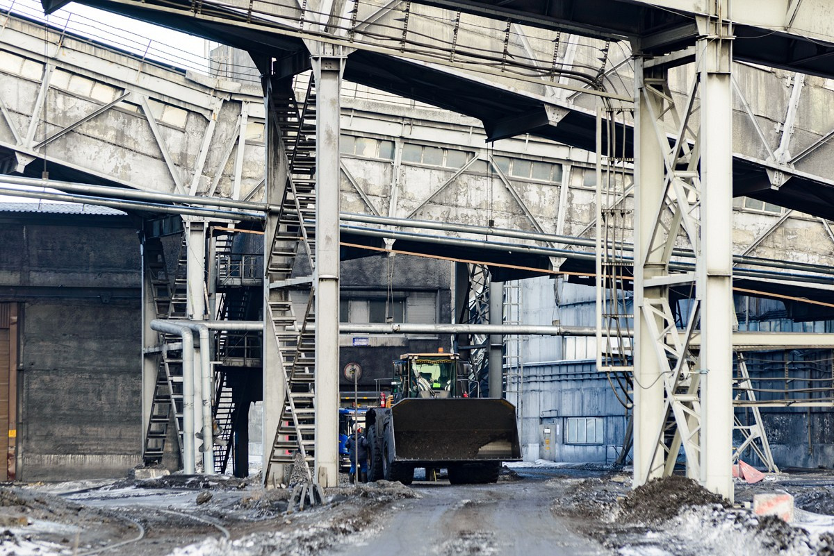 СИБАНТРАЦИТ угольный разрез. Фотограф Сергей Сергеев