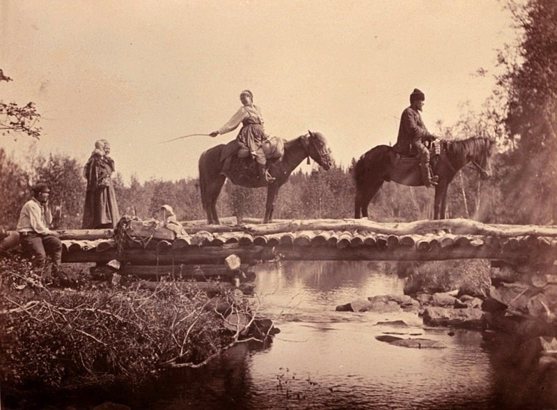 фотография Конрада Инхи с традиционной деревней в Карелии