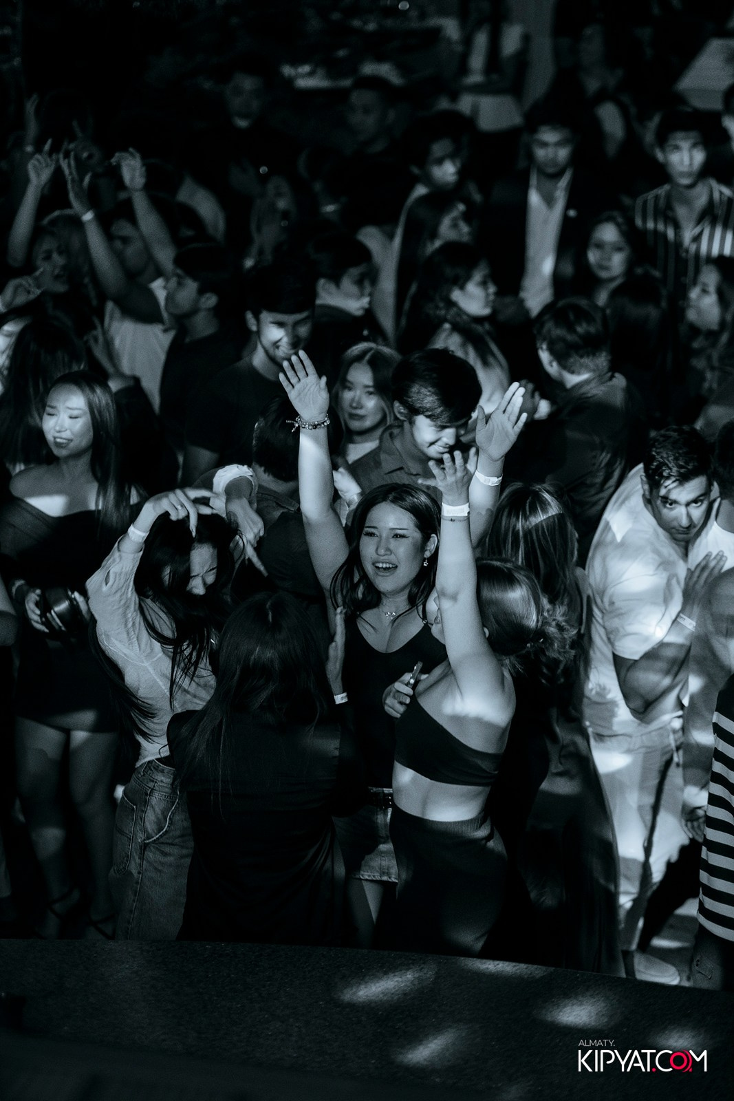 EVENT BAR. КИПЯТКОМ АЛМАТЫ!