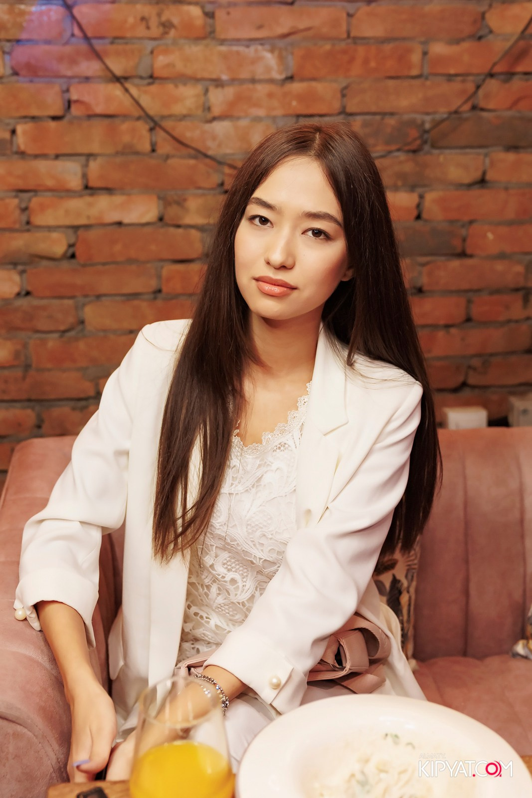 OLOVO BAR НА САТПАЕВА. КИПЯТКОМ АЛМАТЫ! Фотосъемка мероприятий в Алматы