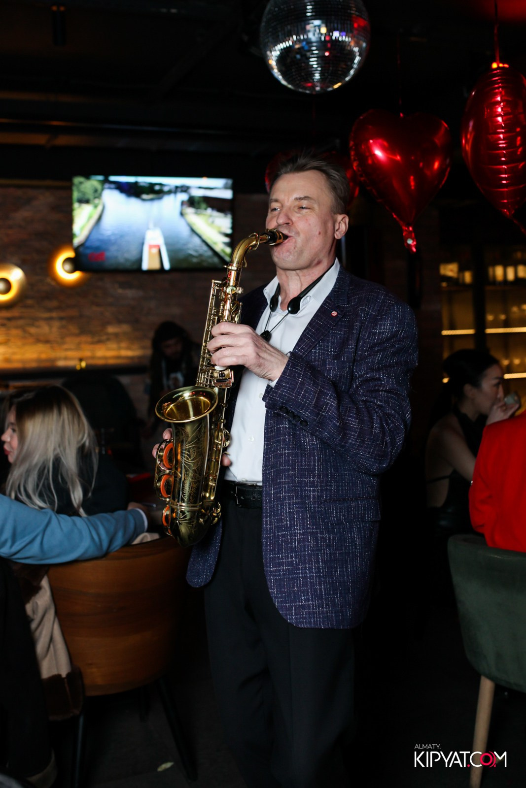 SPACE KARAOKE BAR. КИПЯТКОМ АЛМАТЫ!