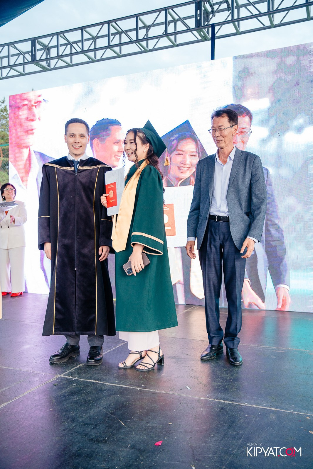 ВРУЧЕНИЕ ДИПЛОМОВ — НАРХОЗ КОЛЛЕДЖ. Part 4. КИПЯТКОМ АЛМАТЫ!