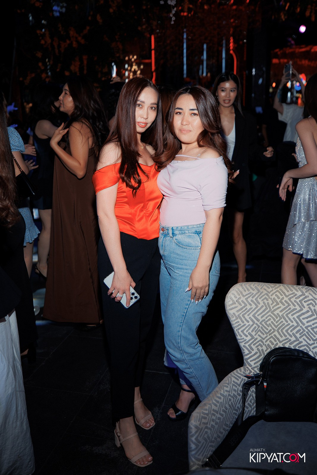 FRIENDS BAR & TERRACE. КИПЯТКОМ АЛМАТЫ!