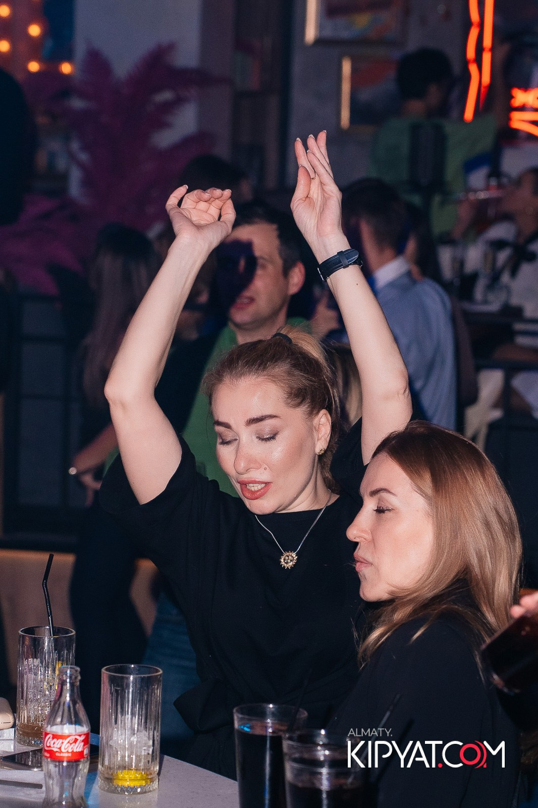 SANTA BARBARA — ВЫСТУПЛЕНИЕ LIZWI. КИПЯТКОМ АЛМАТЫ!