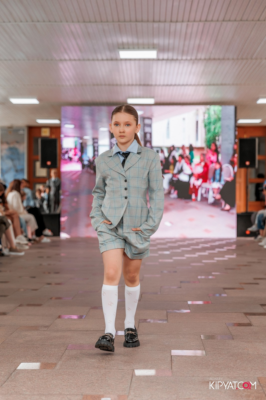 JUNIOR FASHION SHOW. КИПЯТКОМ АЛМАТЫ!