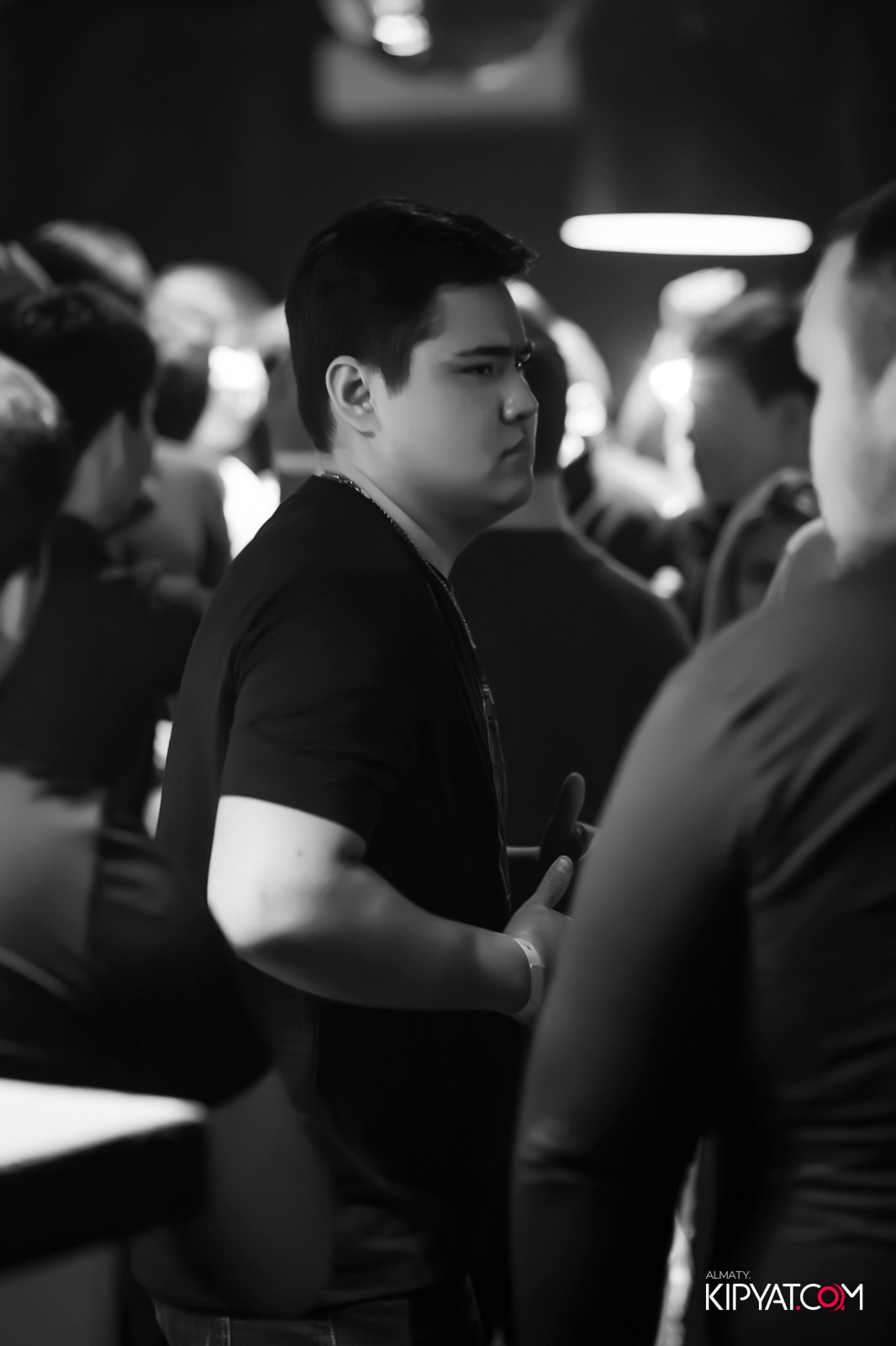 UYAT EMES BAR. КИПЯТКОМ АЛМАТЫ!