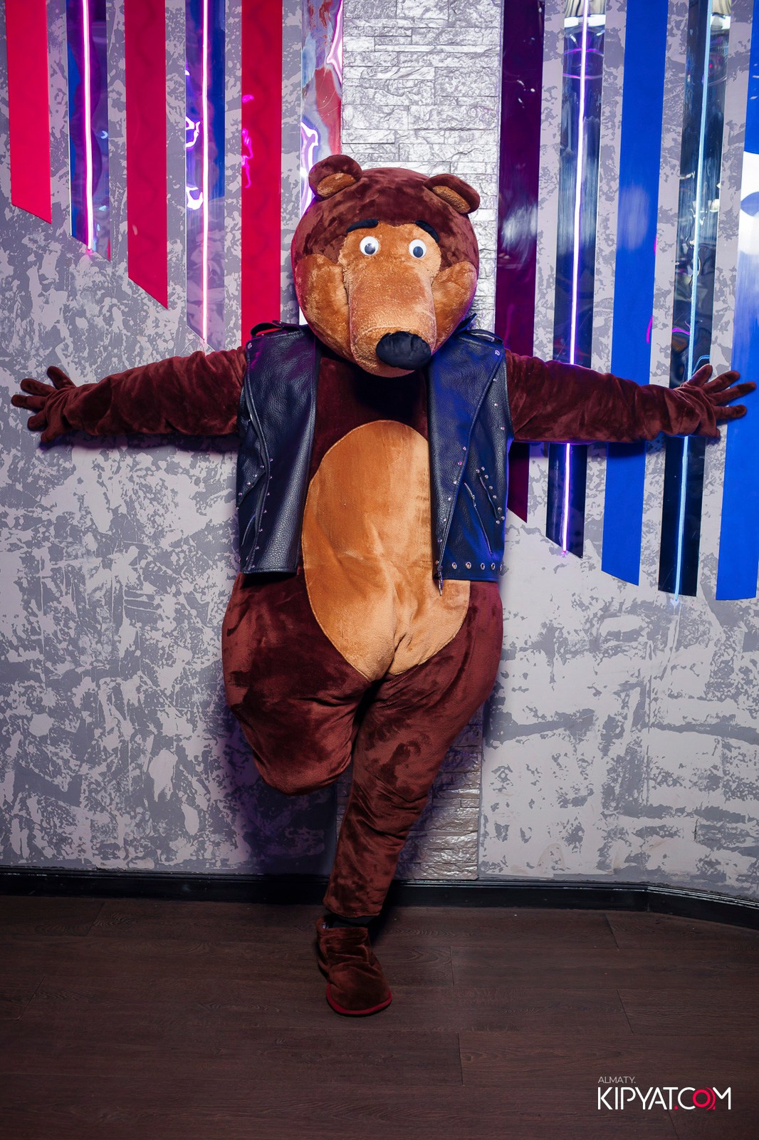 УХО И МЕДВЕДЬ НА ГАГАРИНА. КИПЯТКОМ АЛМАТЫ! Фотосъемка мероприятий в Алматы