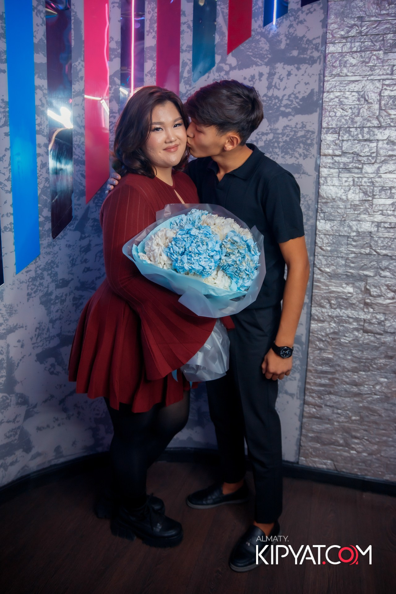 Ухо и Медведь на Гагарина. КИПЯТКОМ АЛМАТЫ!