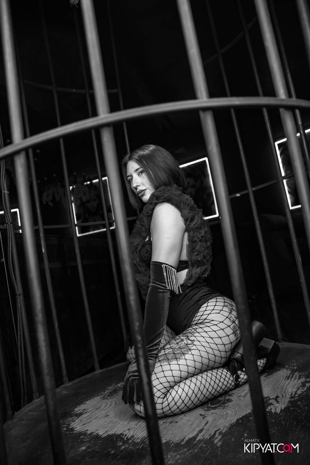 UYAT EMES BAR. КИПЯТКОМ АЛМАТЫ!