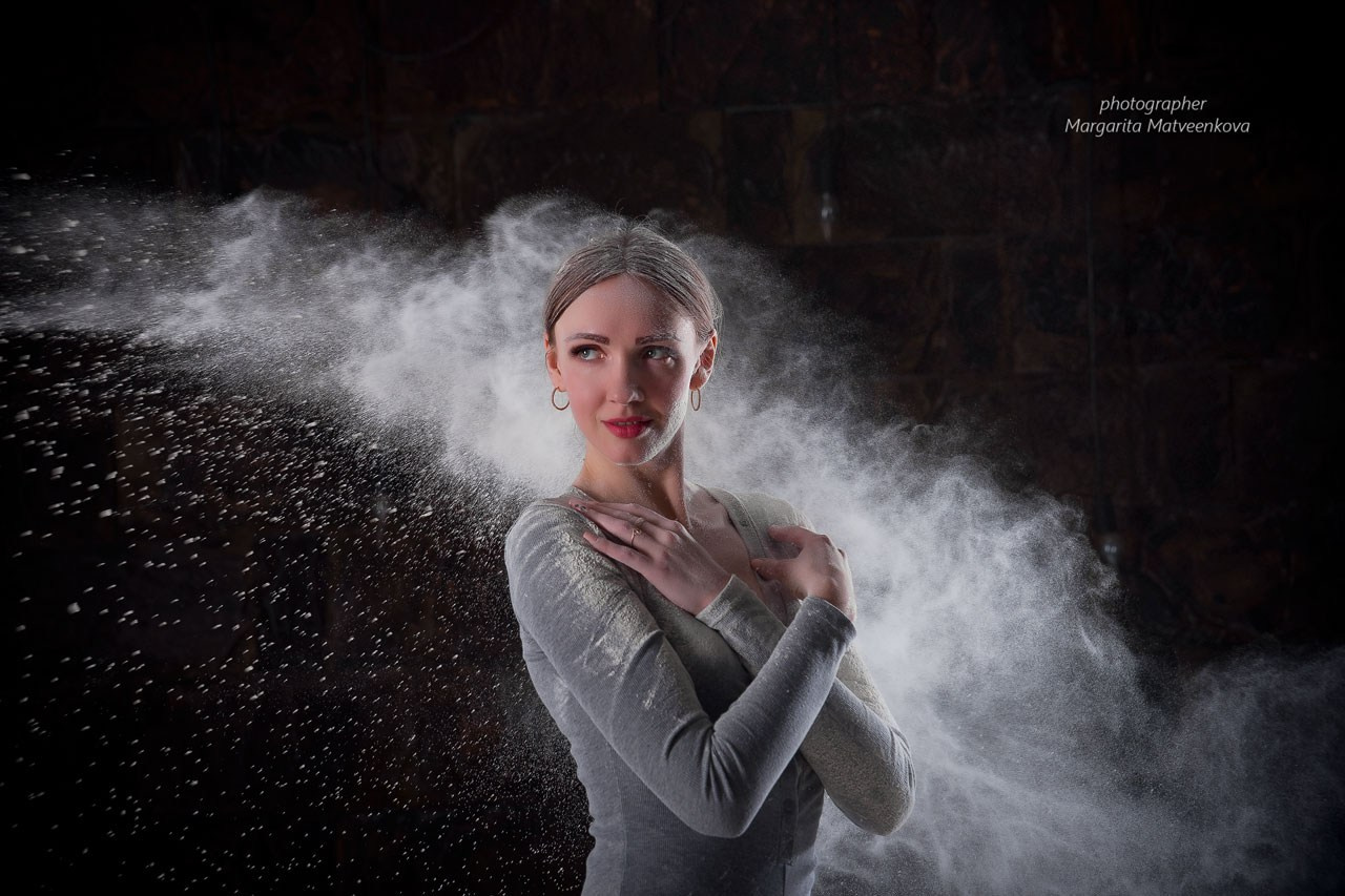 Съёмка с мукой 2. Женский фотограф Крещение Венчание Москва Брянск