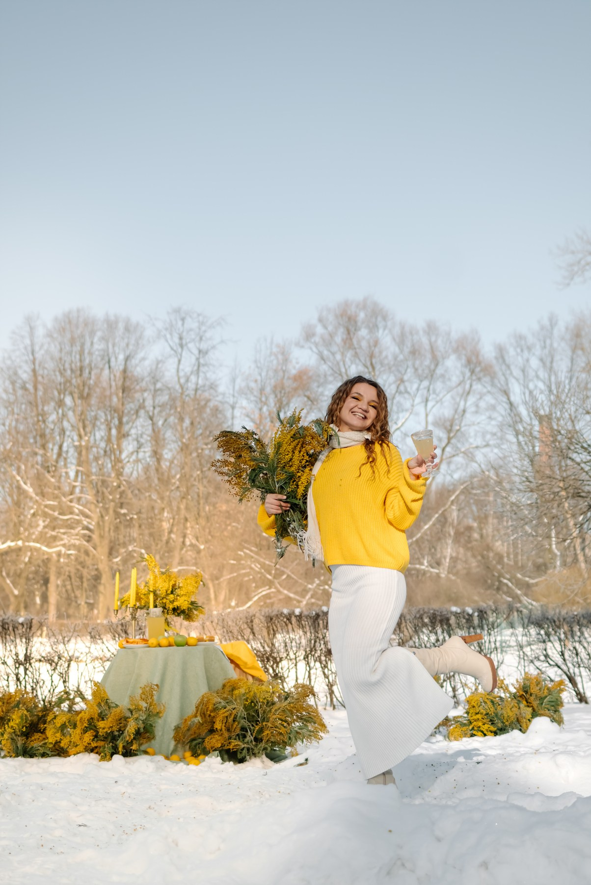 Ева с мимозой. Свадебный и сеейный фотограф в Санкт-Петербурге Елена Худякова