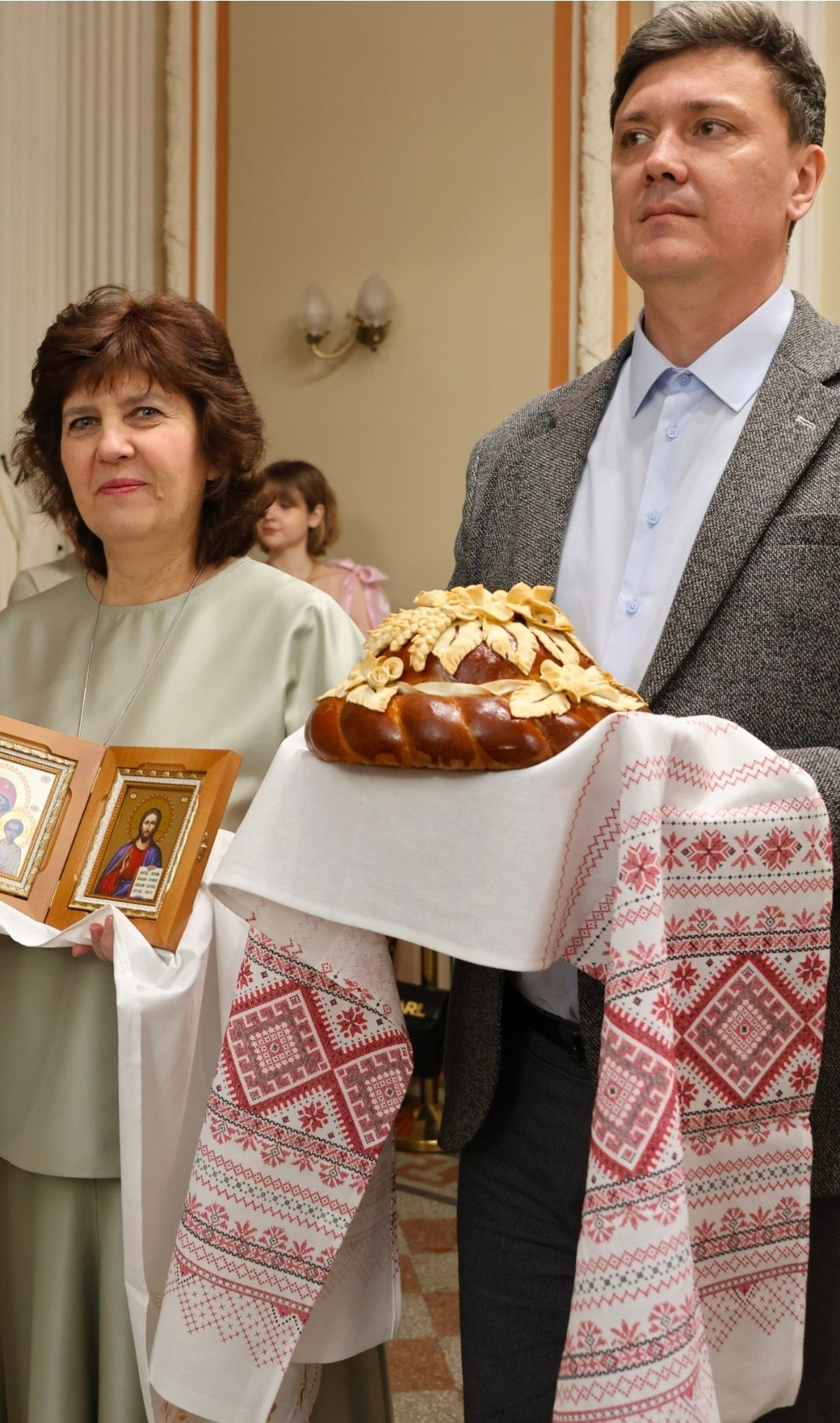 ЛЮБОВЬ СПАСЁТ МИР ♥️
