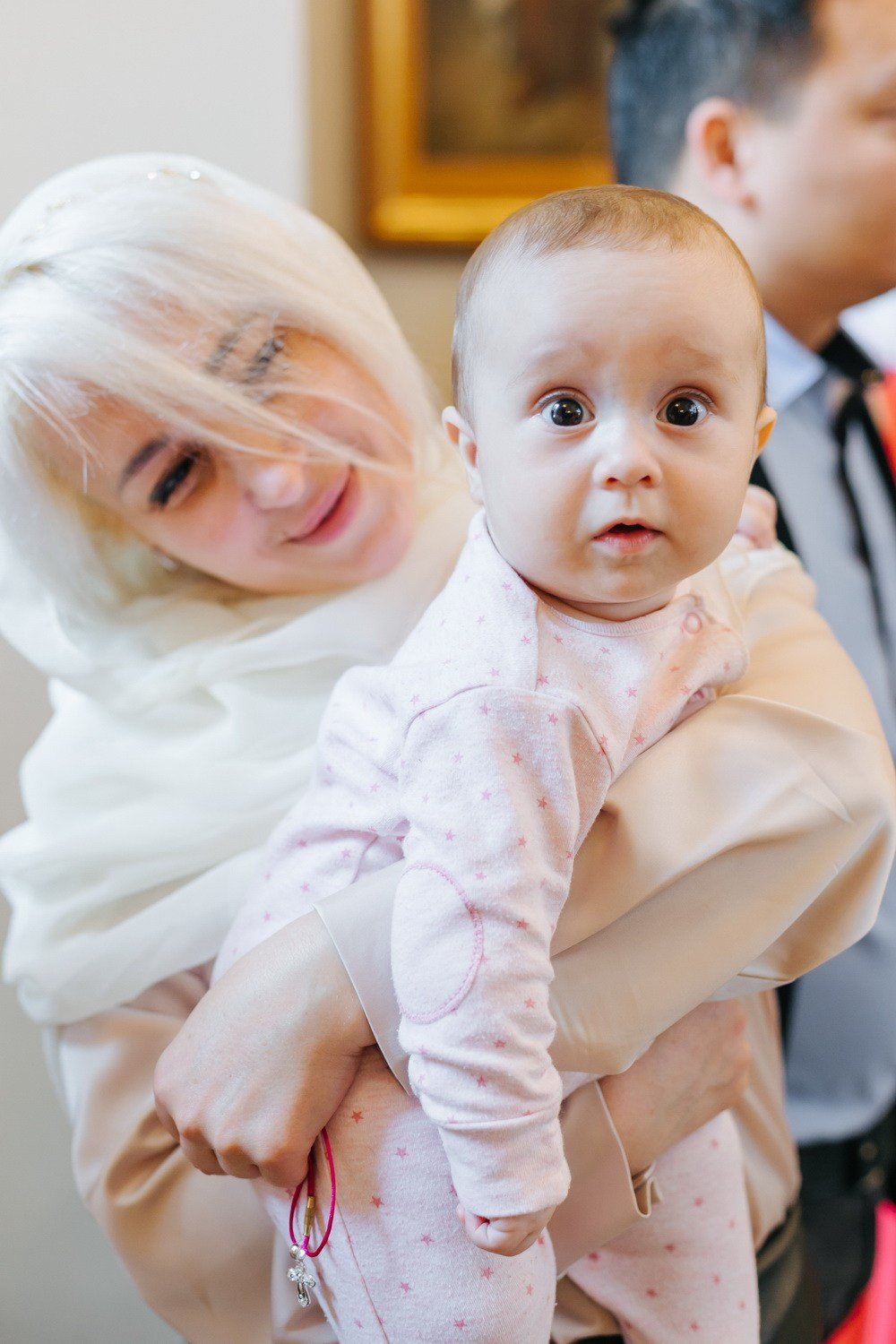 Крещение Церковь Тихвинской иконы Божией Матери. Фотограф на крещение в Санкт Петербурге