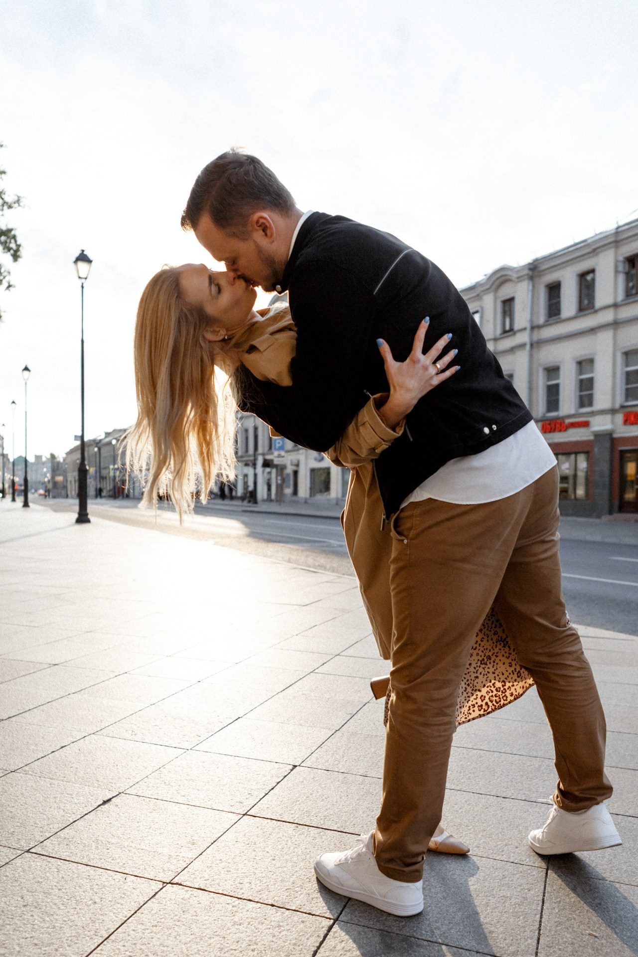 Любовь со всеми остановками. Фотограф Владимир Молоканов