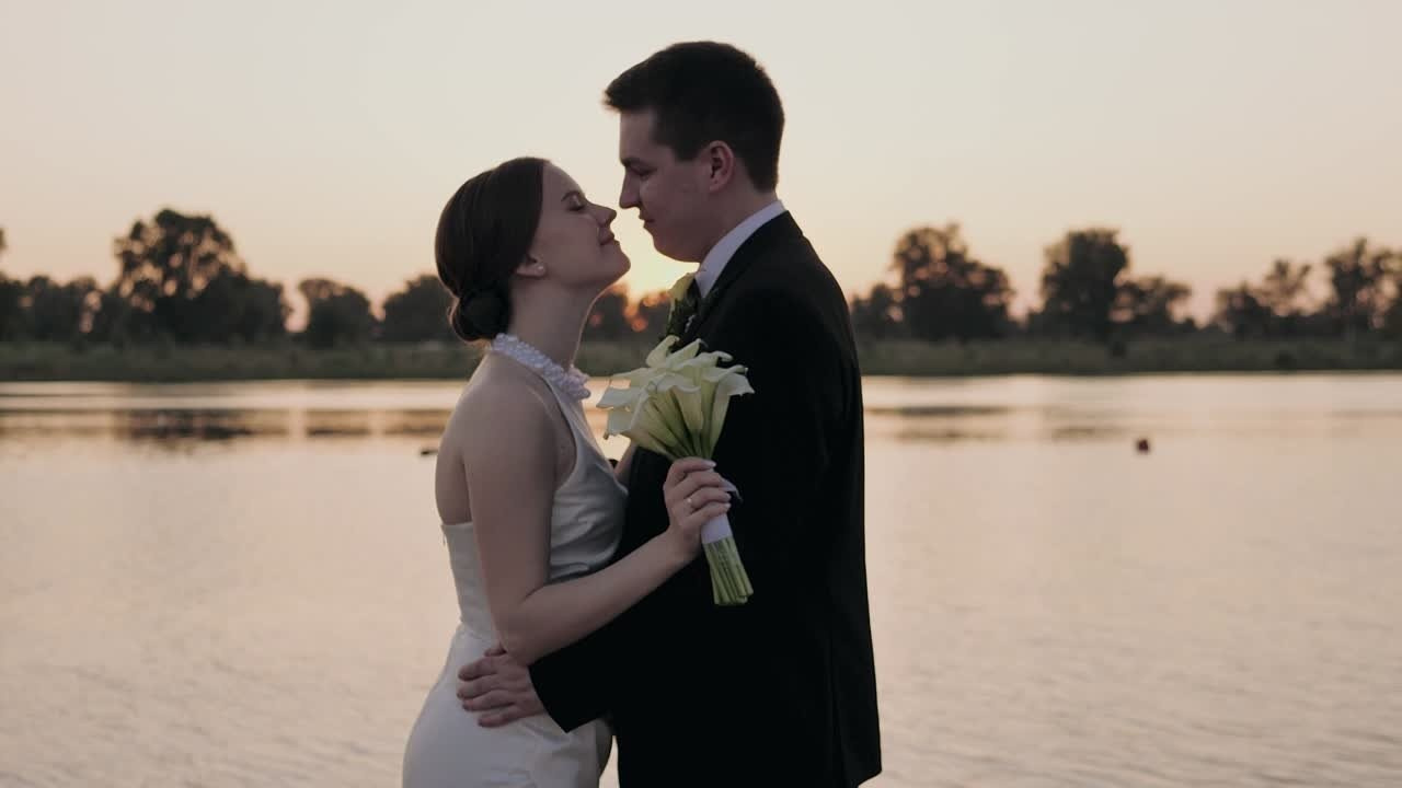 Фильмы. Свадебный видеограф Максим Востропятов
