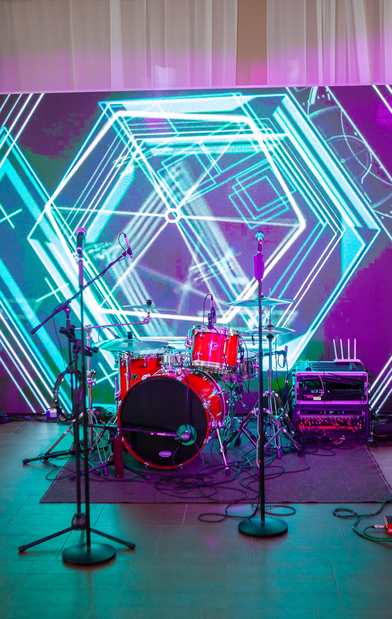 Вечеринка в стиле 90-х. Фотограф Анастасия Лёвушкина