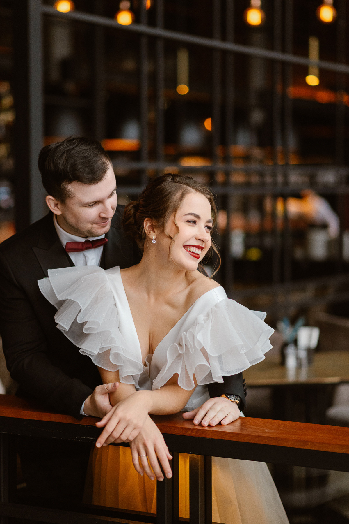 Фотосессия невесты Ирины в свадебном платье Сабина от салона Бонжур. Свадебный салон-ателье Бонжур в Минске Bonjour