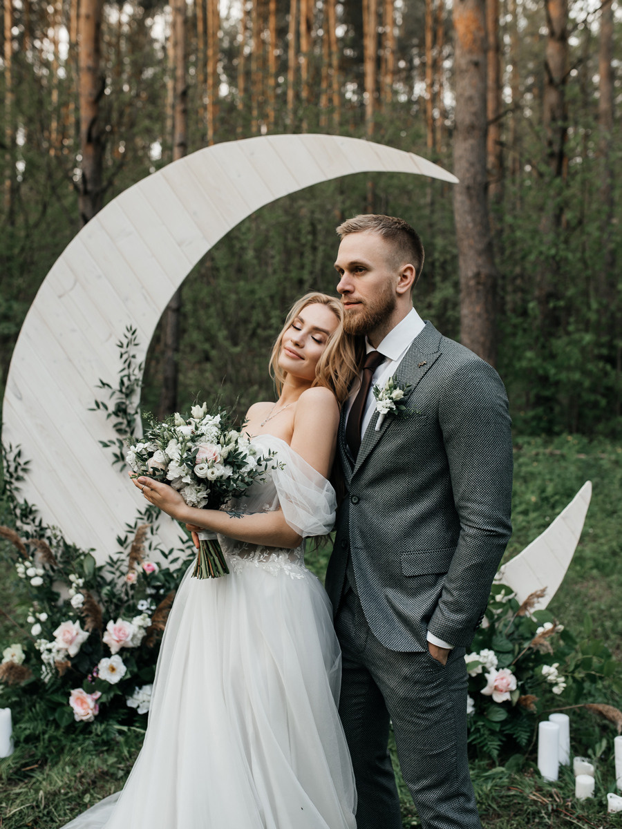 Виктория и Артем. Свадебный салон-ателье Бонжур в Минске Bonjour