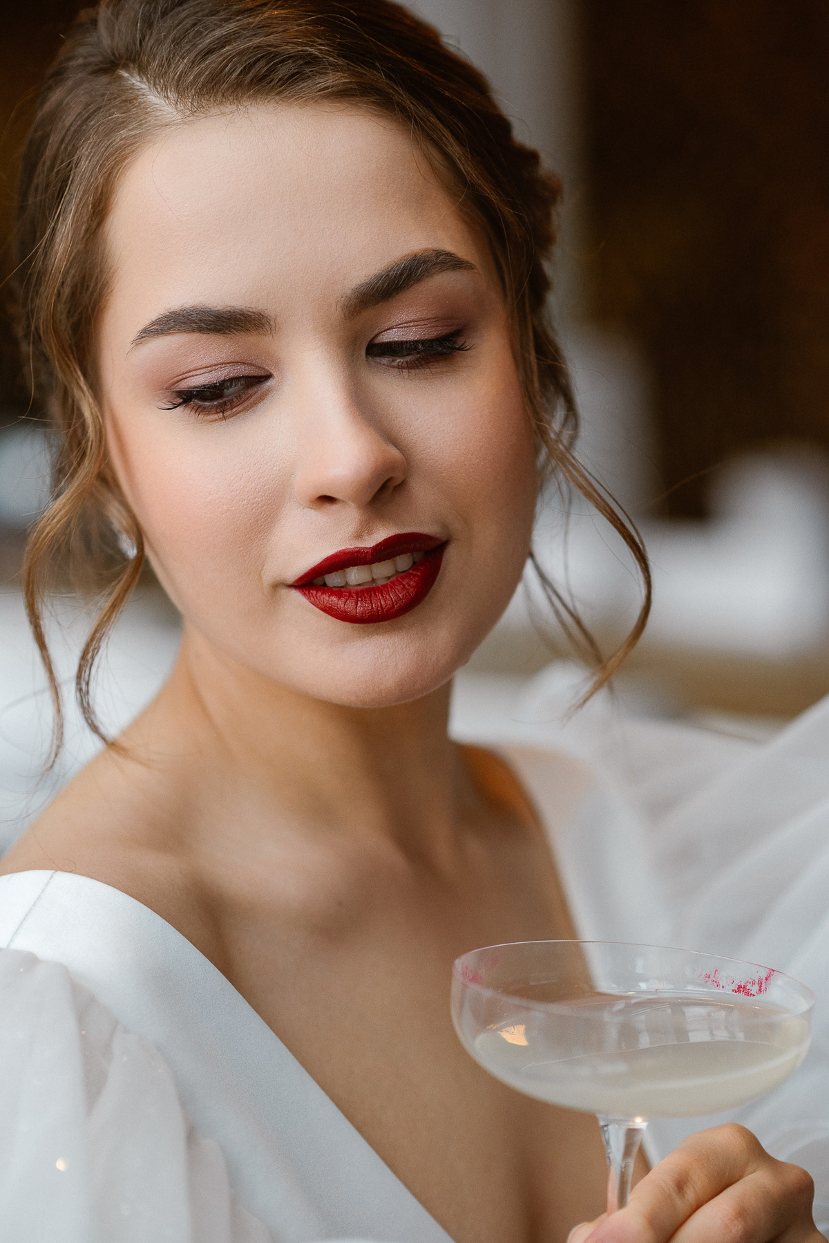 Фотосессия невесты Ирины в свадебном платье Сабина от салона Бонжур. Свадебный салон-ателье Бонжур в Минске Bonjour