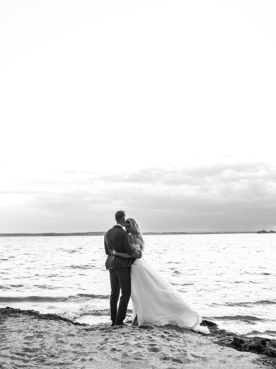 Виктория и Артем. Свадебный салон-ателье Бонжур в Минске Bonjour