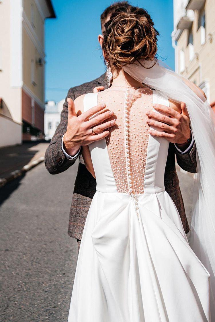 Фотосессия невесты Анны в свадебном платье Эсм от салона-ателье Бонжур. Свадебный салон-ателье Бонжур в Минске Bonjour