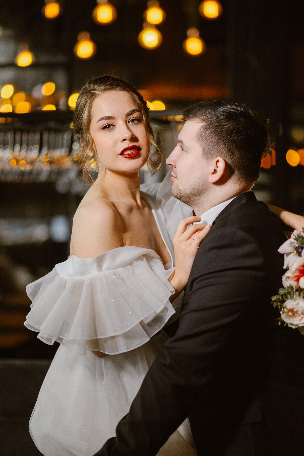 Фотосессия невесты Ирины в свадебном платье Сабина от салона Бонжур. Свадебный салон-ателье Бонжур в Минске Bonjour