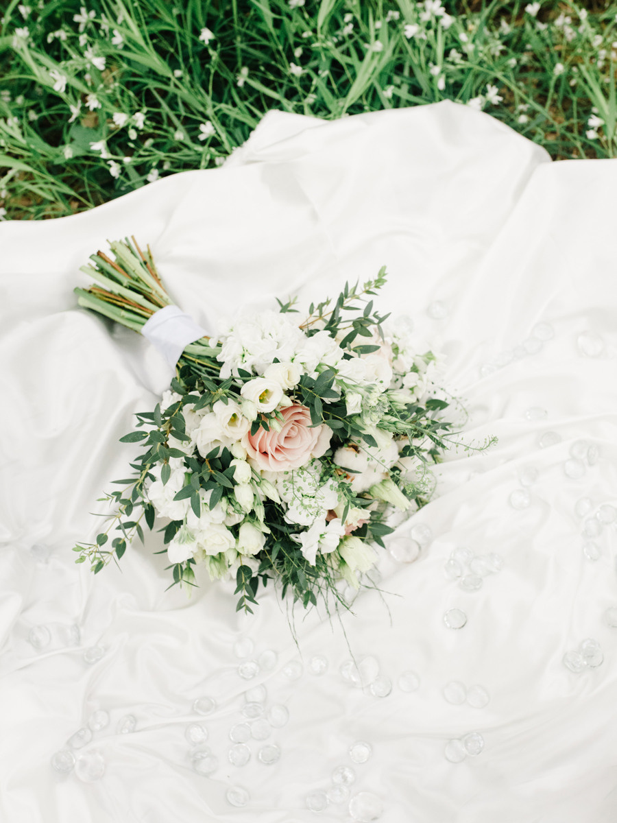 Виктория и Артем. Свадебный салон-ателье Бонжур в Минске Bonjour