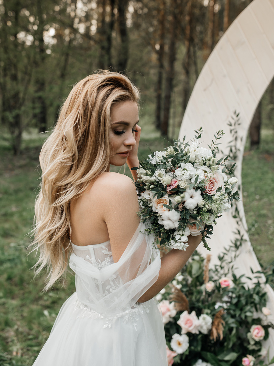 Истории любви наших невест, которые нашли платье мечты в салоне Бонжур. Свадебный салон-ателье Бонжур в Минске Bonjour