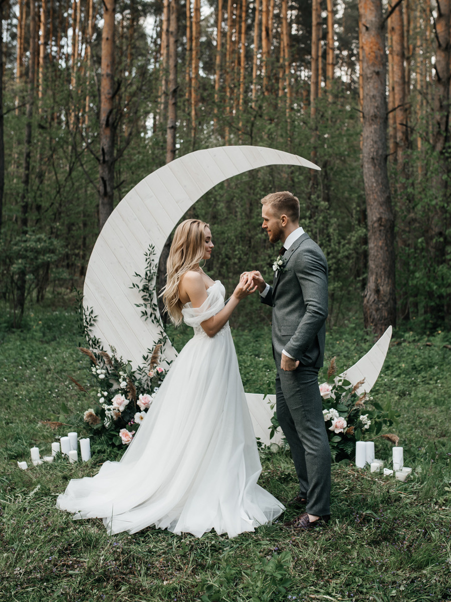 Виктория и Артем. Свадебный салон-ателье Бонжур в Минске Bonjour