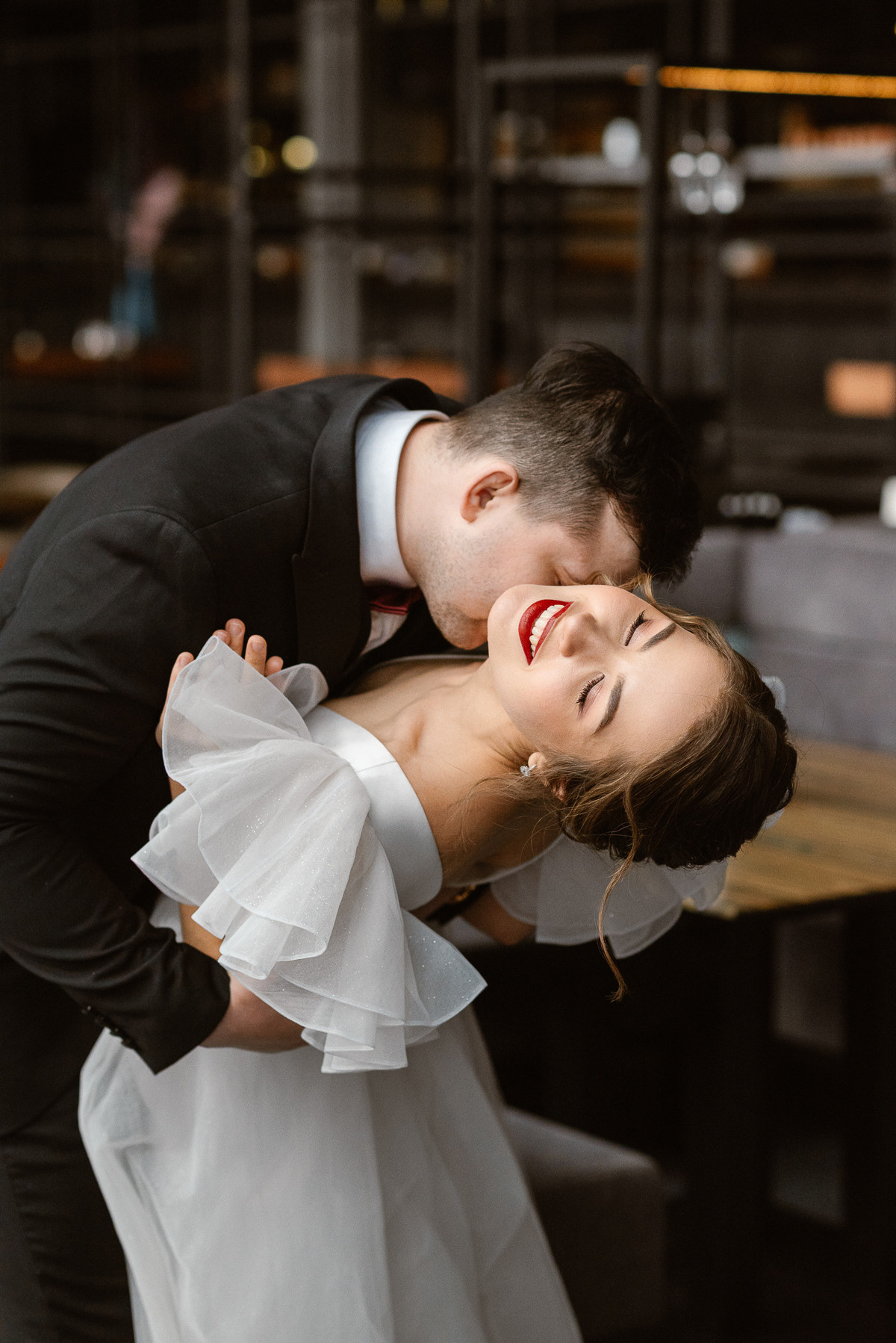 Фотосессия невесты Ирины в свадебном платье Сабина от салона Бонжур. Свадебный салон-ателье Бонжур в Минске Bonjour