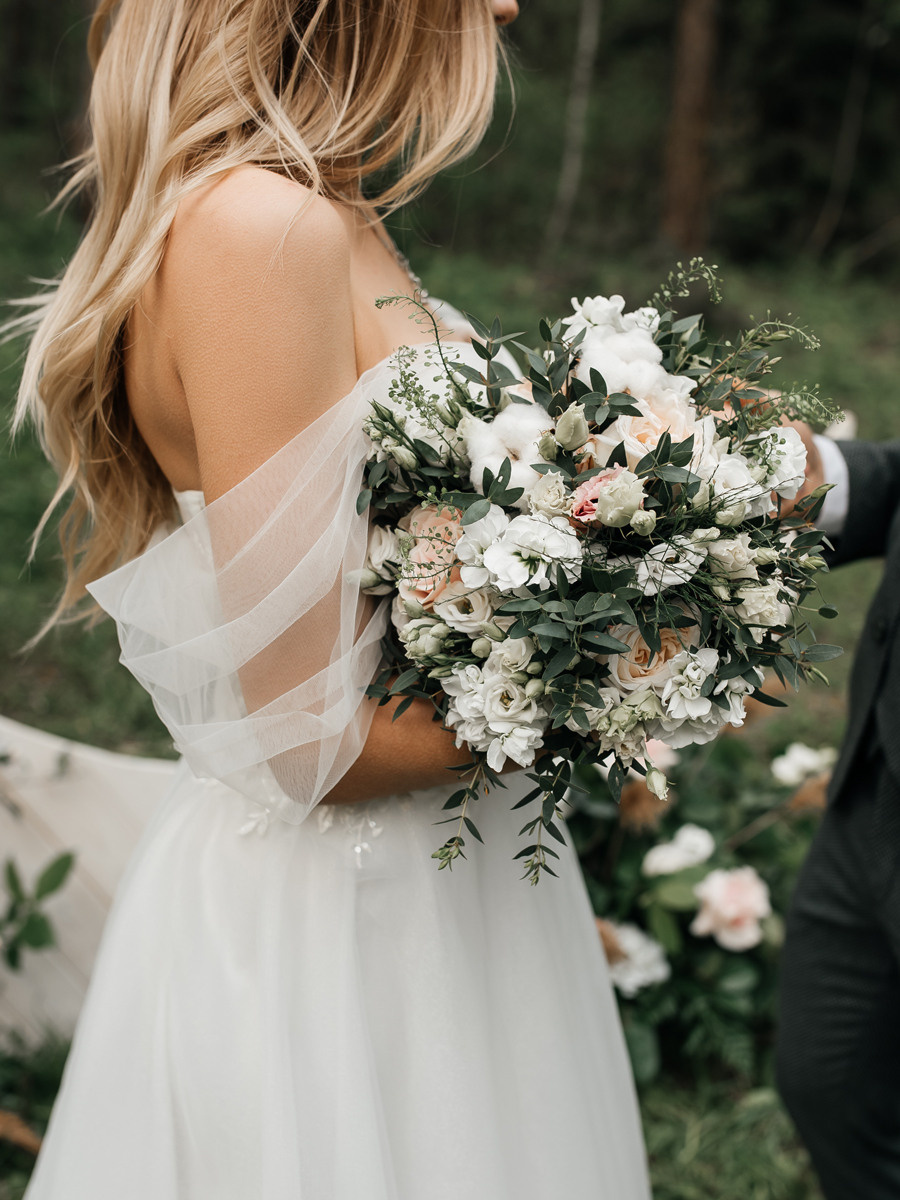 Виктория и Артем. Свадебный салон-ателье Бонжур в Минске Bonjour